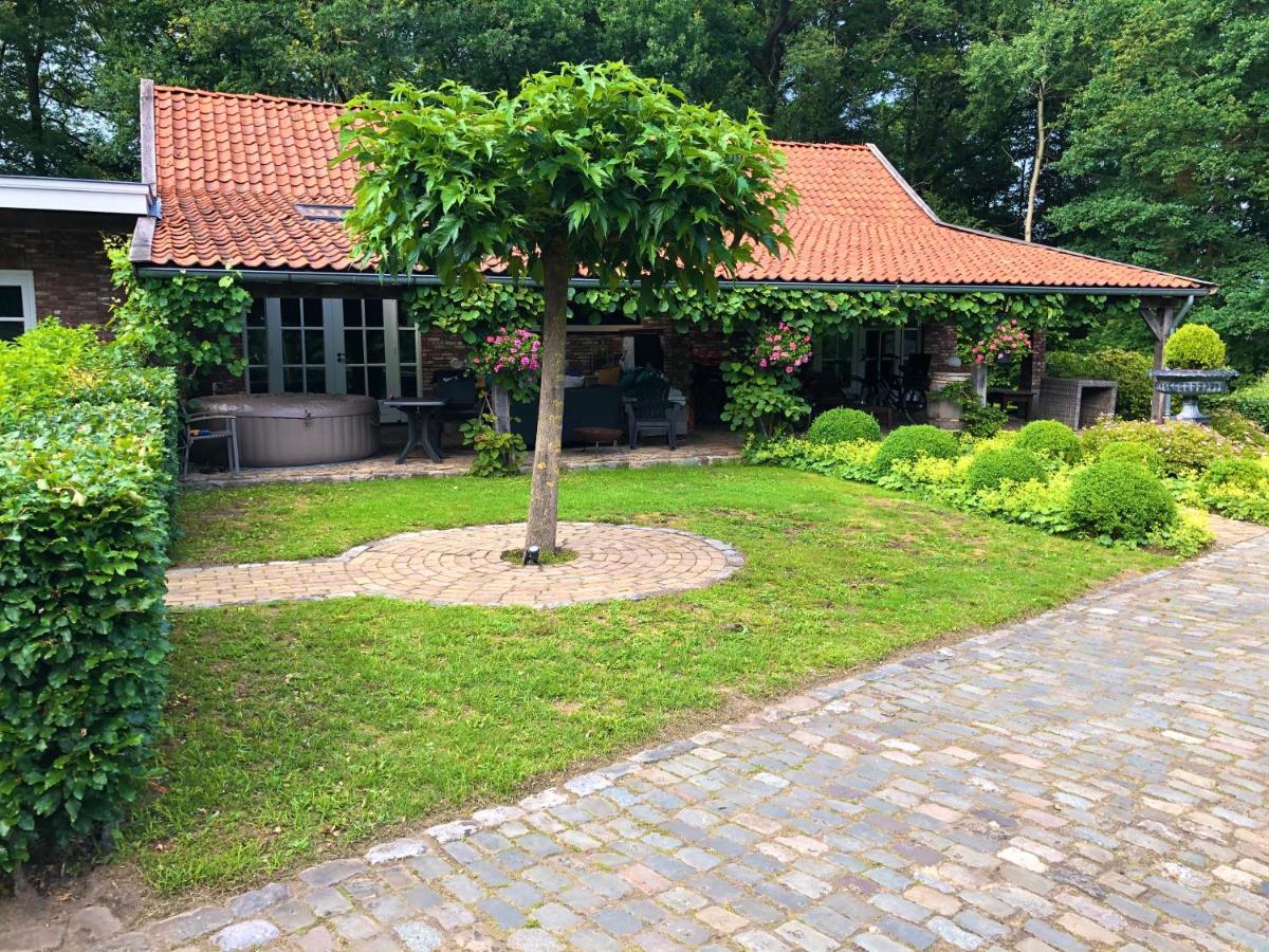 Sloapmuts Bed and Breakfast Oud-Ootmarsum Exteriör bild
